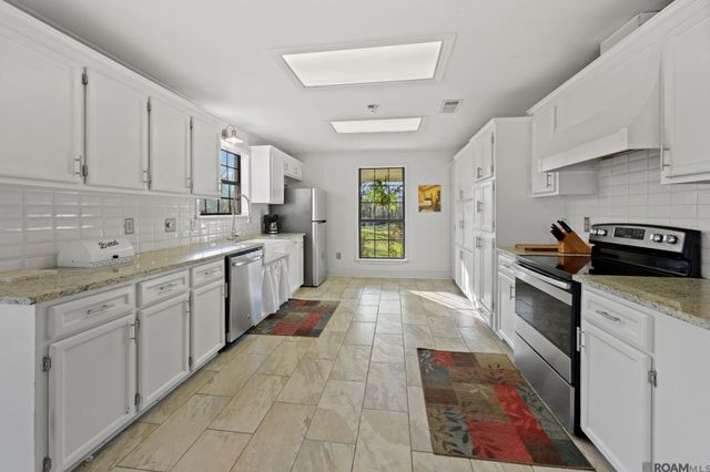 9821 Bank St Extension, Clinton, LA 70722