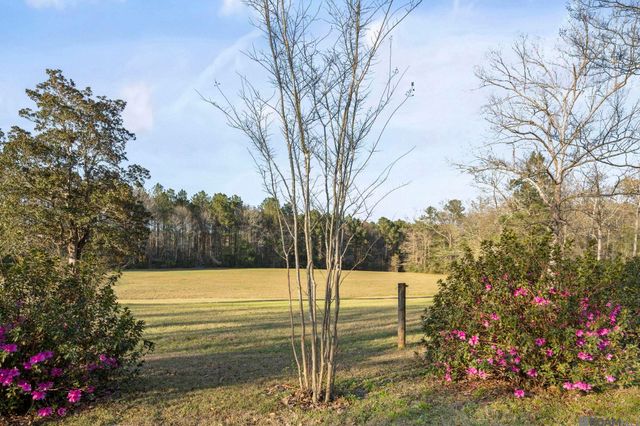 9821 Bank St Extension, Clinton, LA 70722