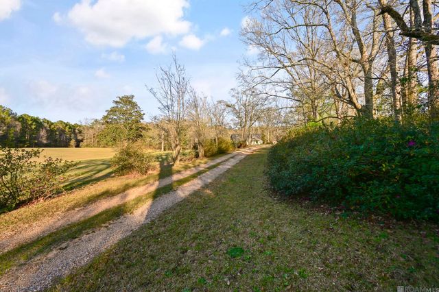 9821 Bank St Extension, Clinton, LA 70722