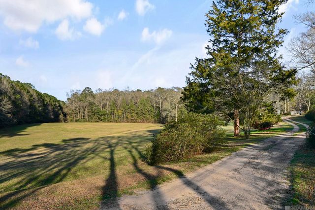 9821 Bank St Extension, Clinton, LA 70722