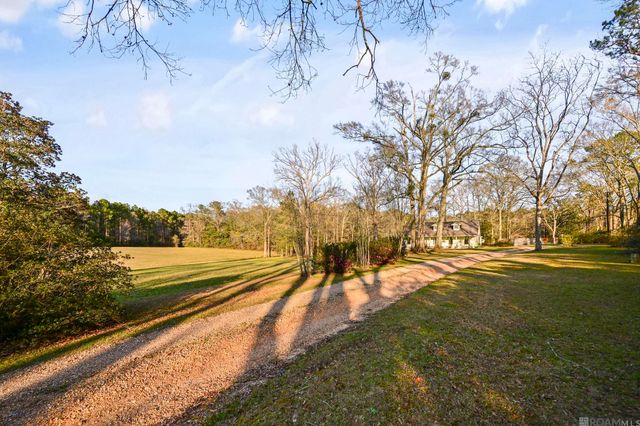 9821 Bank St Extension, Clinton, LA 70722