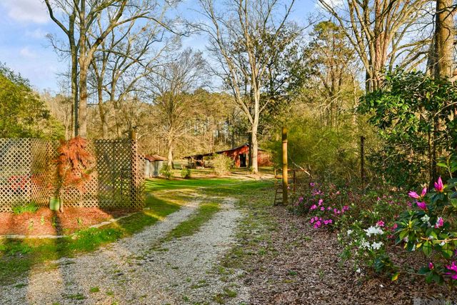 9821 Bank St Extension, Clinton, LA 70722