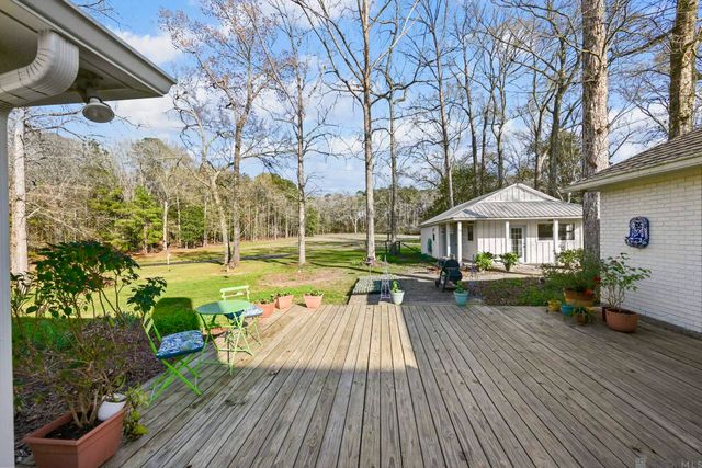 9821 Bank St Extension, Clinton, LA 70722