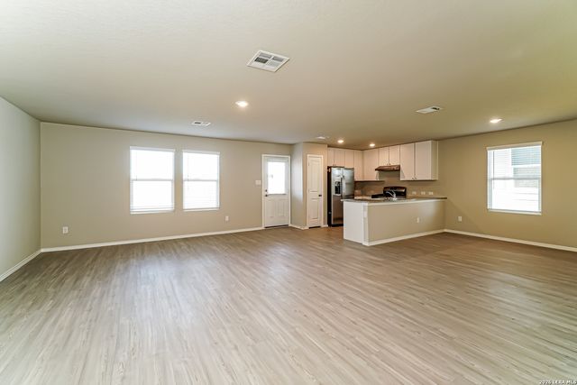 10707 Prusiner, Converse, TX 78109