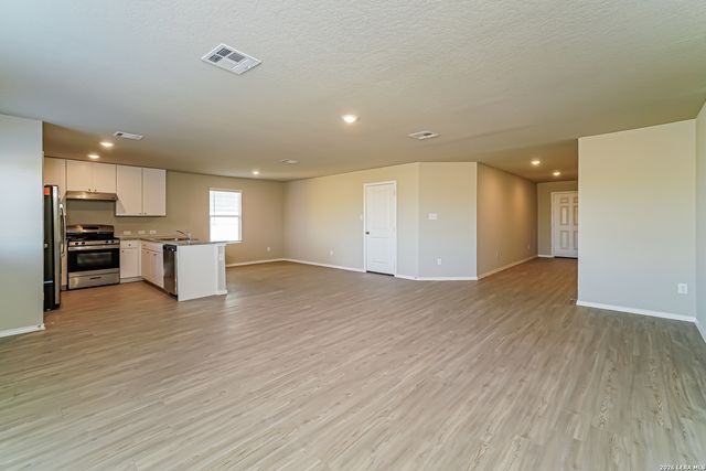 10707 Prusiner, Converse, TX 78109