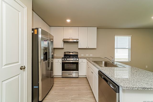 10707 Prusiner, Converse, TX 78109