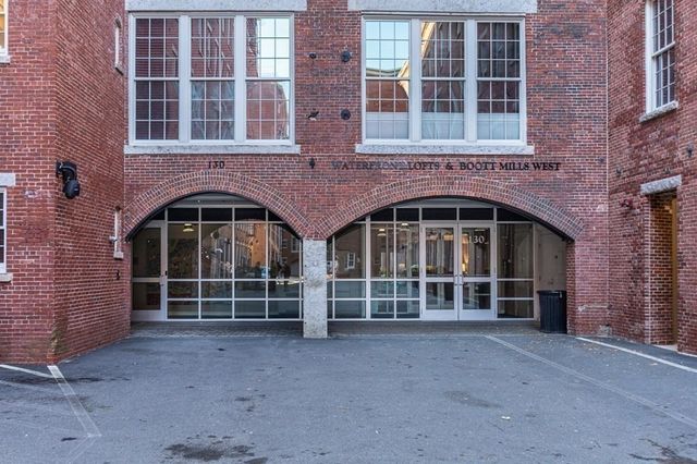 130 John St 242, Lowell, MA 01852