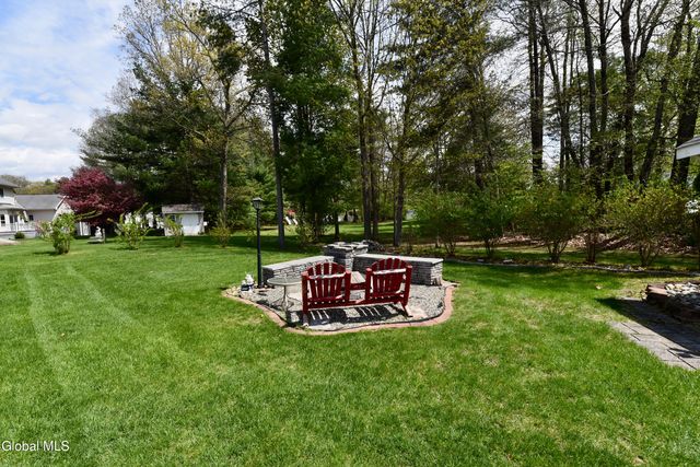 4 Springfield Drive, Mechanicville, NY 12118