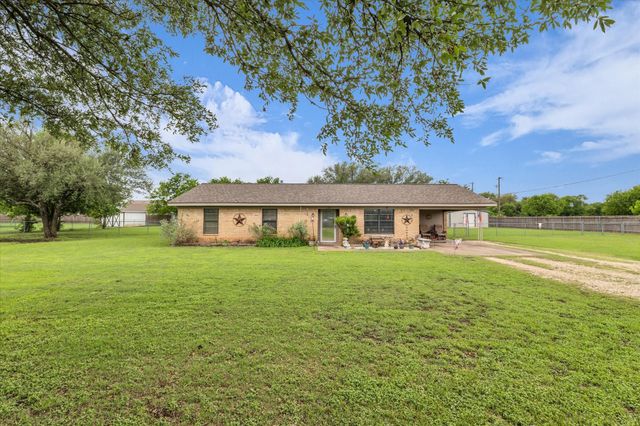 162 Slade Drive, Bruceville, TX 76630