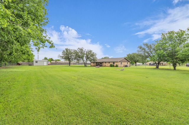 162 Slade Drive, Bruceville, TX 76630