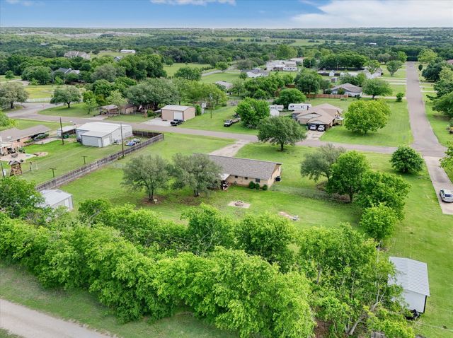 162 Slade Drive, Bruceville, TX 76630