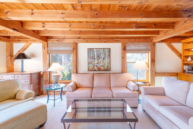 537 W Falmouth Highway, West Falmouth, MA 02540