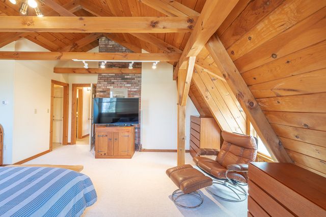 537 W Falmouth Highway, West Falmouth, MA 02540