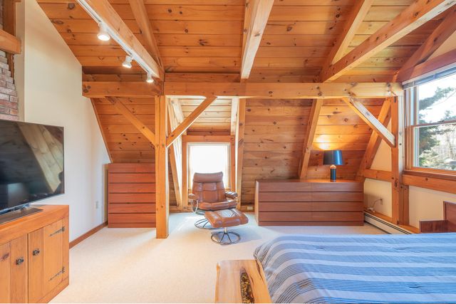 537 W Falmouth Highway, West Falmouth, MA 02540