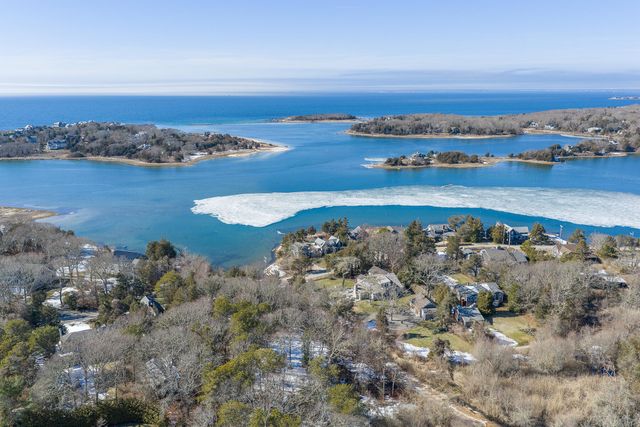 537 W Falmouth Highway, West Falmouth, MA 02540