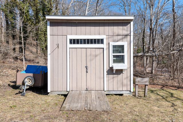 537 W Falmouth Highway, West Falmouth, MA 02540