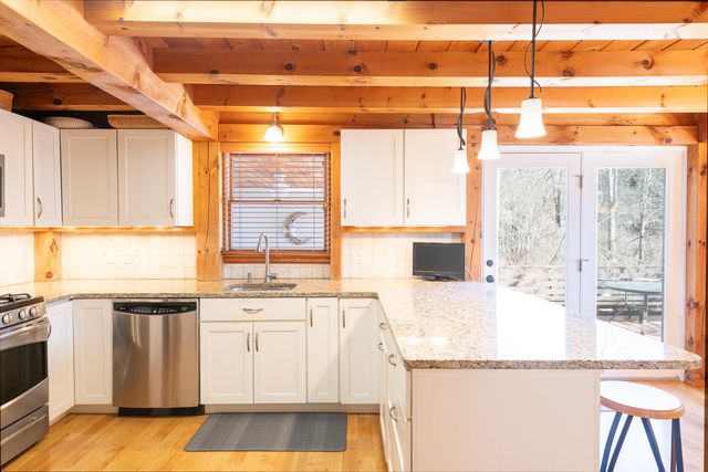 537 W Falmouth Highway, West Falmouth, MA 02540