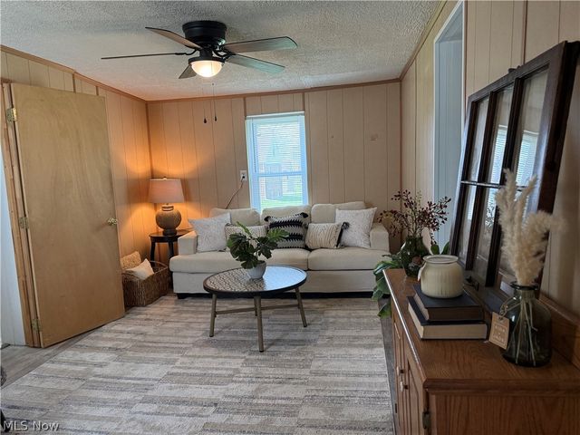 2261 6th Street, Mcdonald, OH 44437