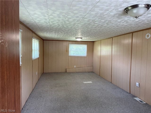 2261 6th Street, Mcdonald, OH 44437