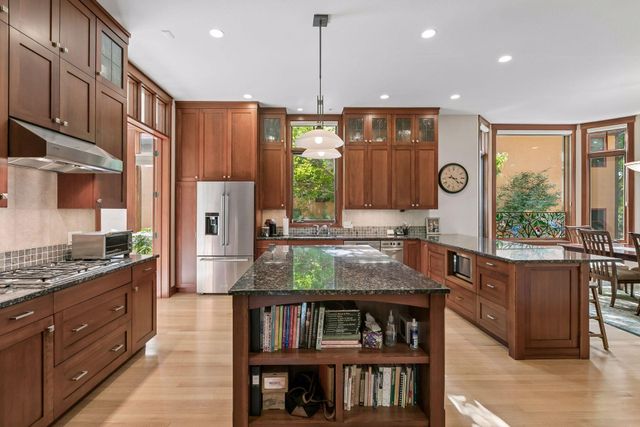 721 Rice Street E, Wayzata, MN 55391