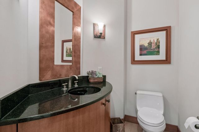 721 Rice Street E, Wayzata, MN 55391