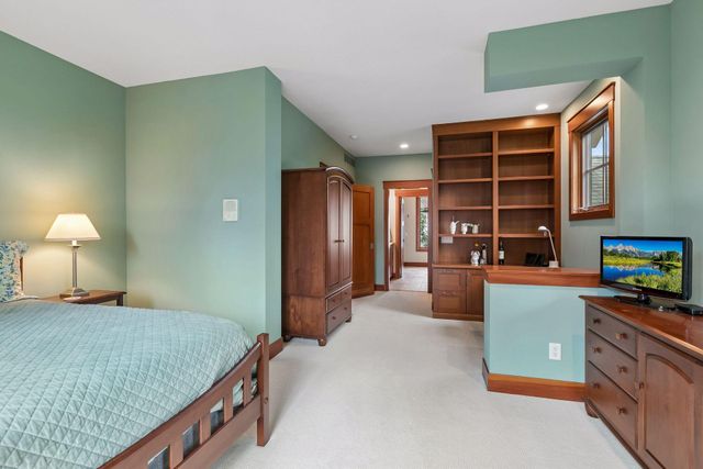 721 Rice Street E, Wayzata, MN 55391