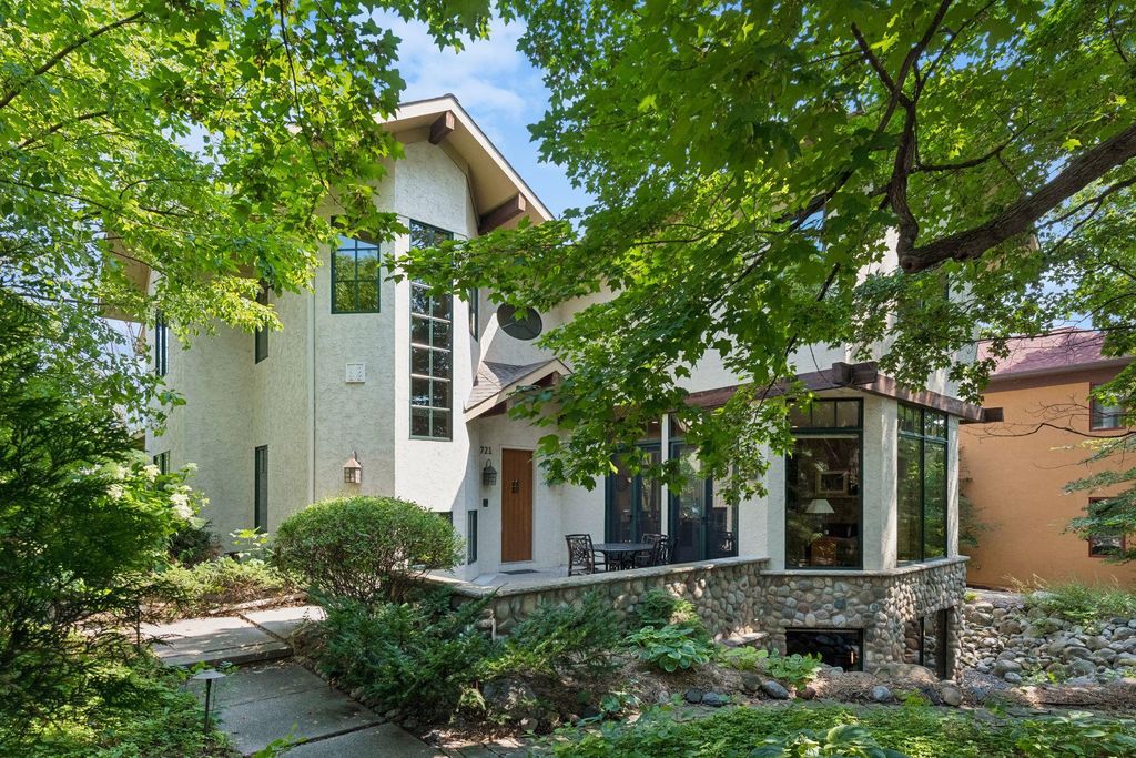 721 Rice Street E, Wayzata, MN 55391 — exterior