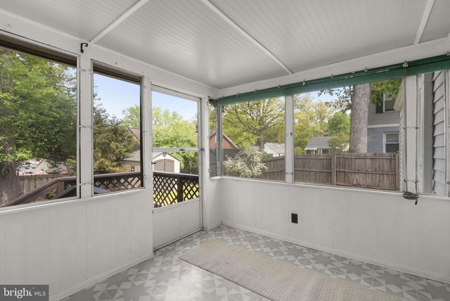 10604 S DUNMOOR DR, Silver Spring, MD 20901