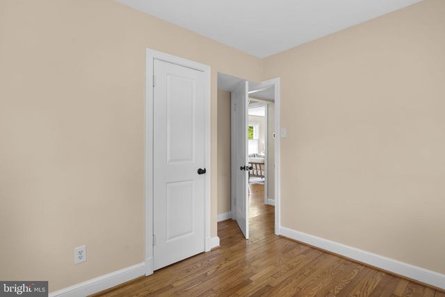 10604 S DUNMOOR DR, Silver Spring, MD 20901