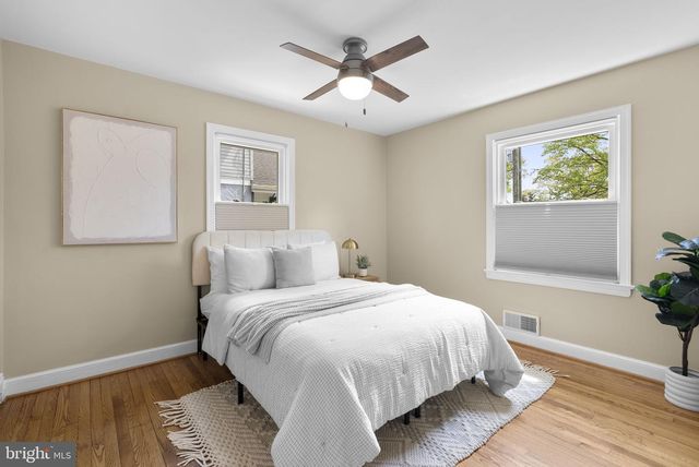 10604 S DUNMOOR DR, Silver Spring, MD 20901