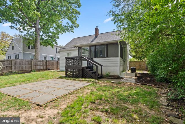 10604 S DUNMOOR DR, Silver Spring, MD 20901