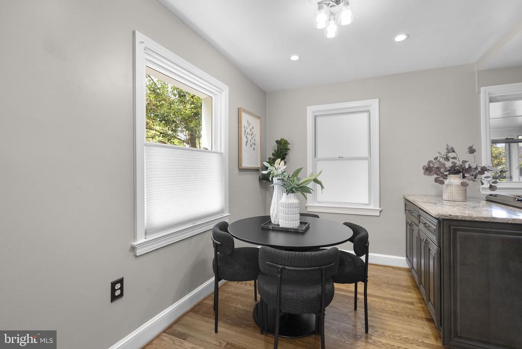 Image 13 of property listing at 10604 S DUNMOOR DR, Silver Spring, MD 20901