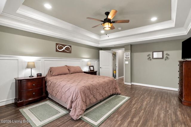 7612 Aspen Ridge Rd, Louisville, KY 40214