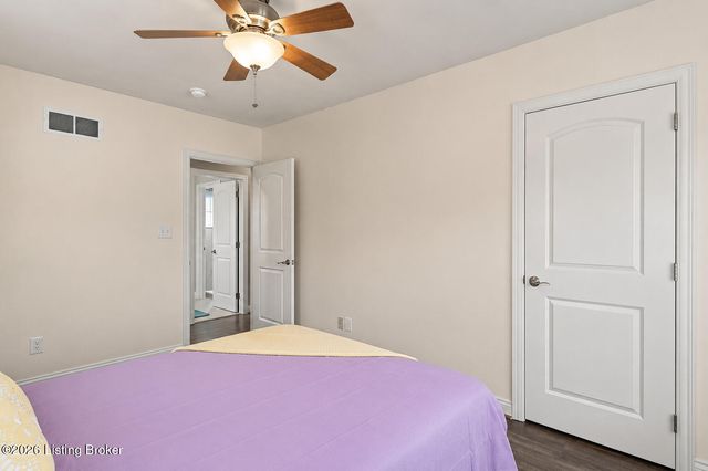 7612 Aspen Ridge Rd, Louisville, KY 40214