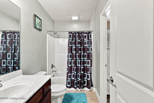 7612 Aspen Ridge Rd, Louisville, KY 40214