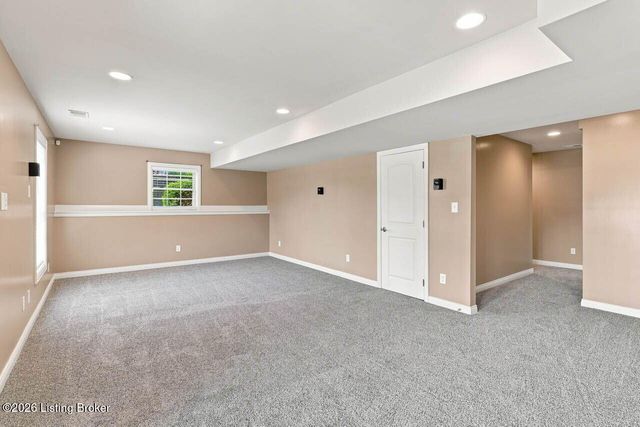 7612 Aspen Ridge Rd, Louisville, KY 40214