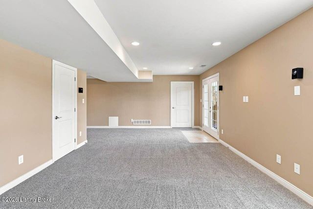 7612 Aspen Ridge Rd, Louisville, KY 40214