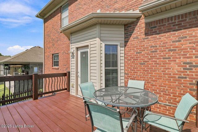 7612 Aspen Ridge Rd, Louisville, KY 40214