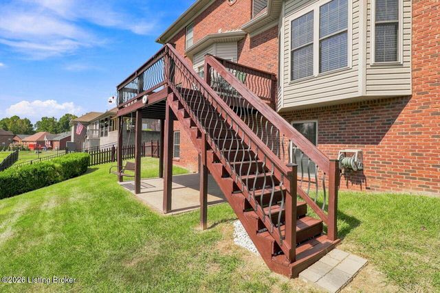 7612 Aspen Ridge Rd, Louisville, KY 40214