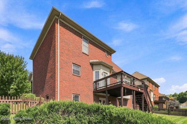 7612 Aspen Ridge Rd, Louisville, KY 40214