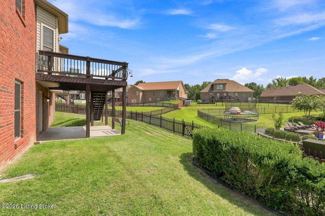 7612 Aspen Ridge Rd, Louisville, KY 40214