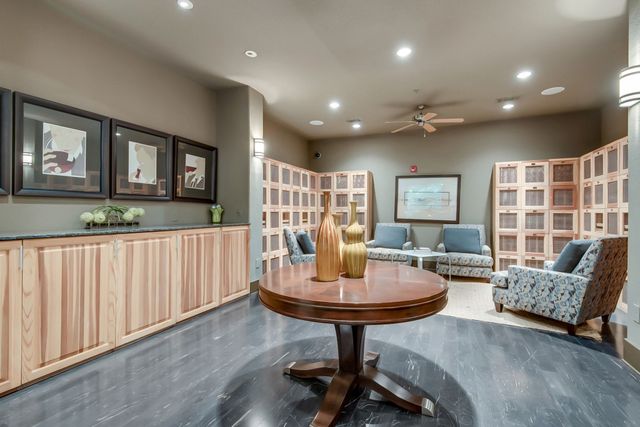 2600 Hillsboro Pike Apt 401, Nashville, TN 37212