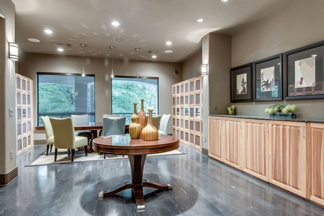 2600 Hillsboro Pike Apt 401, Nashville, TN 37212
