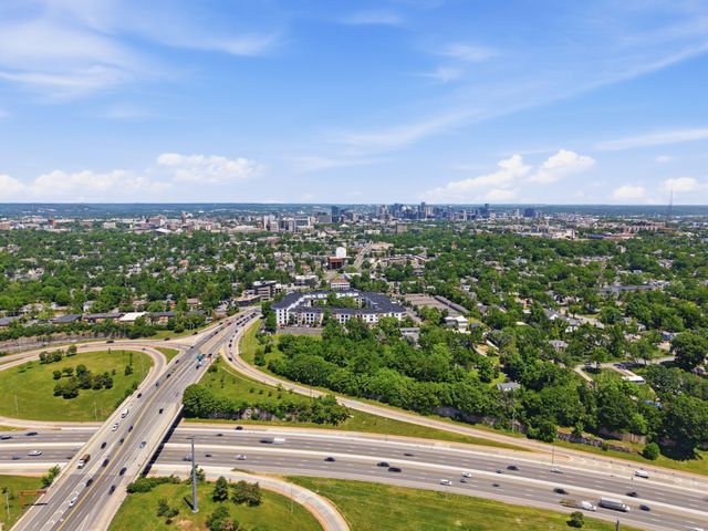 2600 Hillsboro Pike Apt 401, Nashville, TN 37212