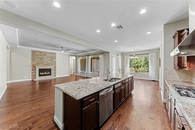 2908 Grande Arch Street, Henderson, NV 89044