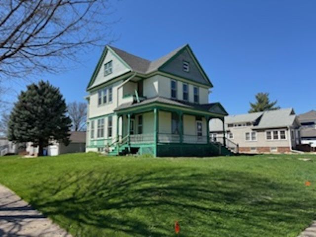1007 7th Street, Grundy Center, IA 50638