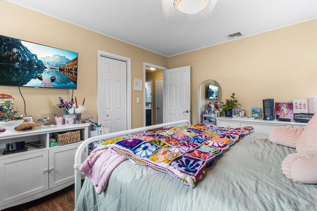 142 Montgomery Avenue, Oceanside, NY 11572