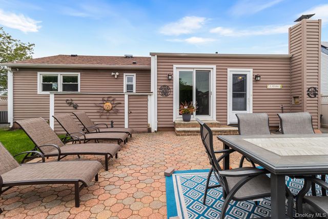142 Montgomery Avenue, Oceanside, NY 11572