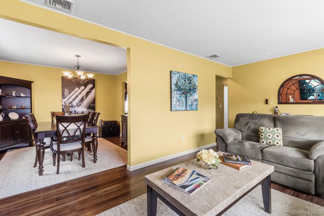 142 Montgomery Avenue, Oceanside, NY 11572