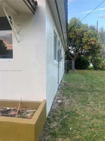395 NE 112th St, Miami, FL 33161